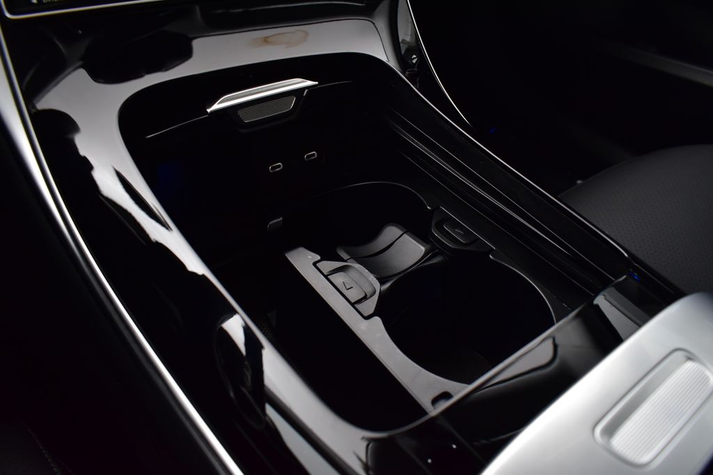 Thumbnail: 2025 Mercedes-Benz C-Class - 21