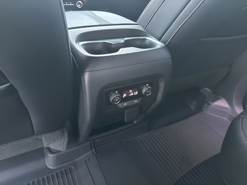 Used Car 2025 Chevrolet Traverse  Z71 For Sale Under $50,000 In Austin, Texas