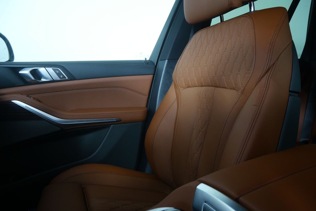 Thumbnail: 2026 BMW X5 - 22
