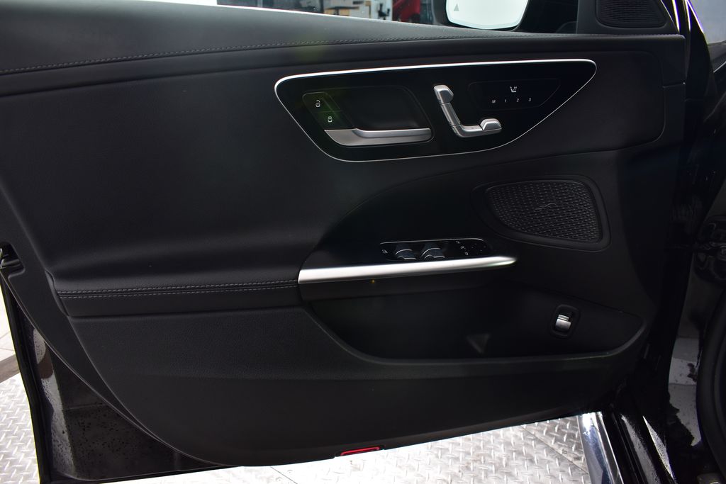 Thumbnail: 2023 Mercedes-Benz C-Class - 11