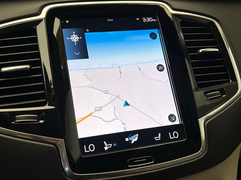 Thumbnail: 2022 Volvo XC90 - 14