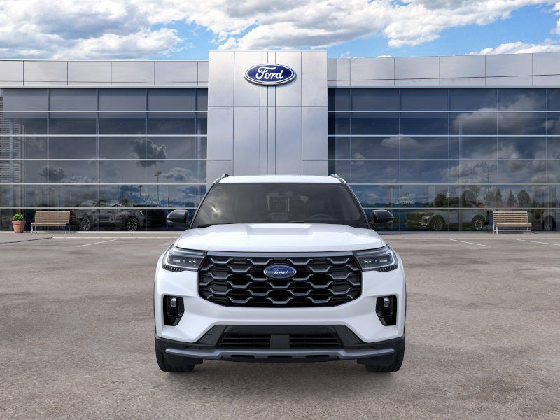 New 2026 Star White Metallic Tri-Coat Ford Platinum™ image 6