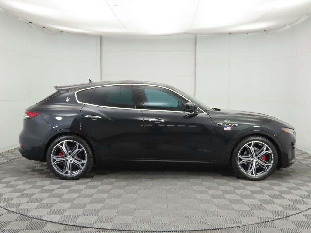 Thumbnail: 2022 Maserati Levante - 4