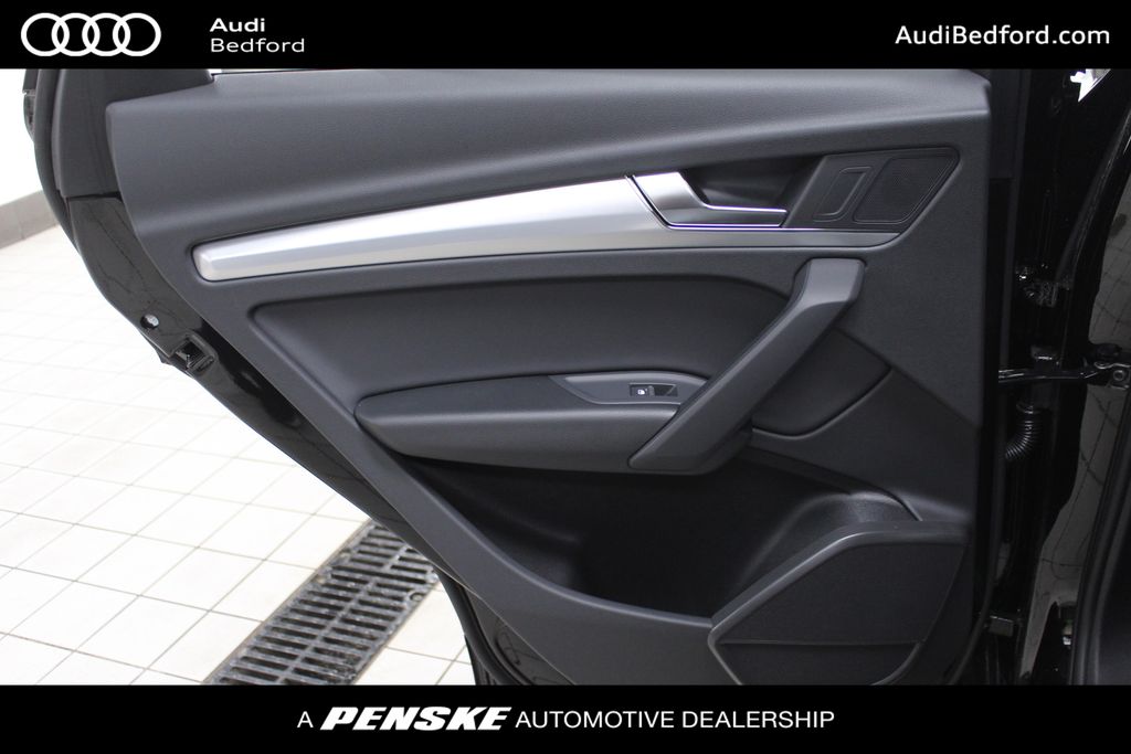 2025 Audi Q5  30
