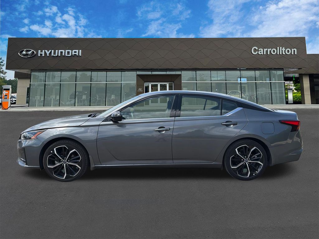 Used 2025 Gray Nissan 2.5 SR image 8