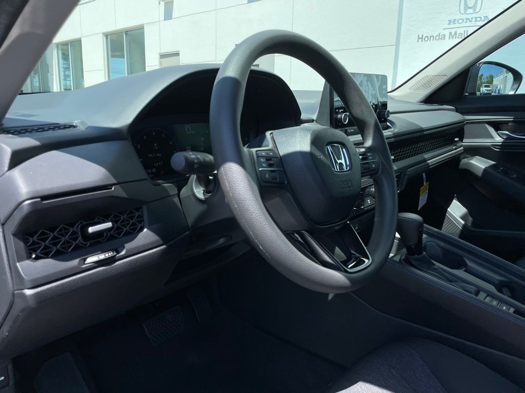 2025 Honda Accord SE 27