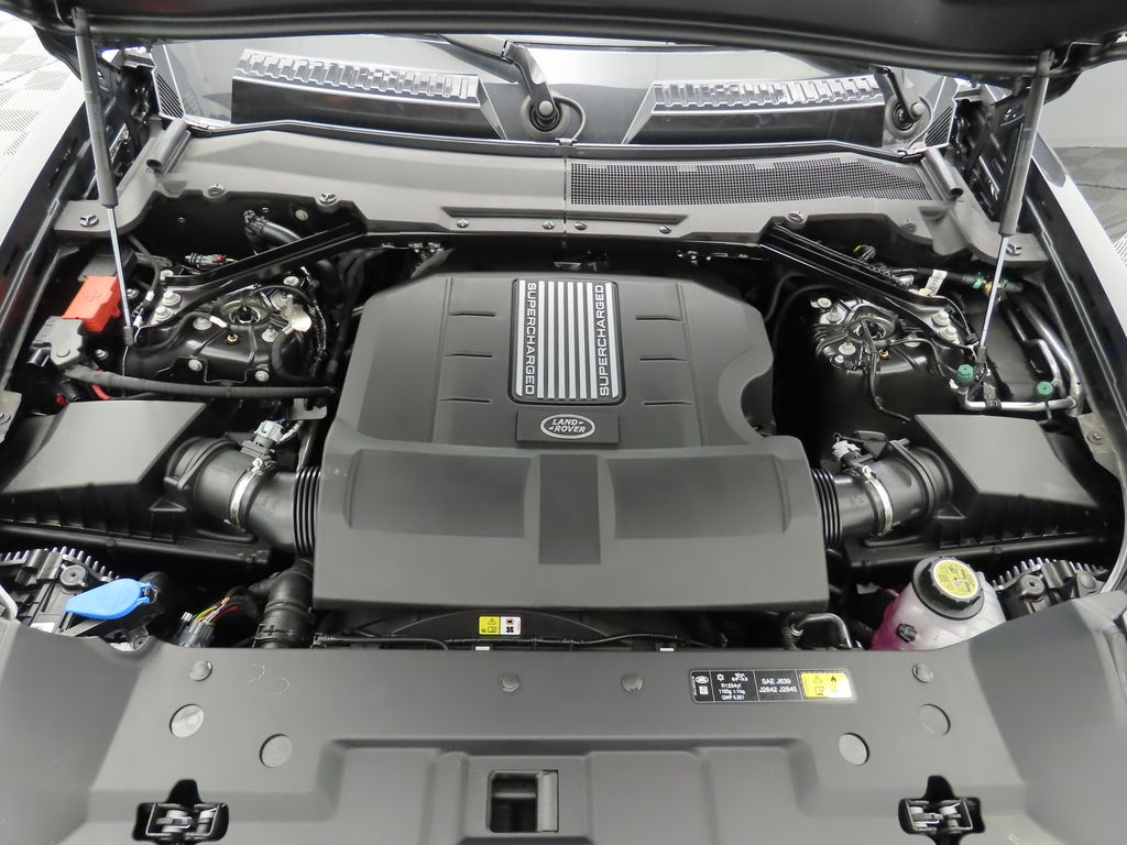 Thumbnail: 2025 Land Rover Defender - 31