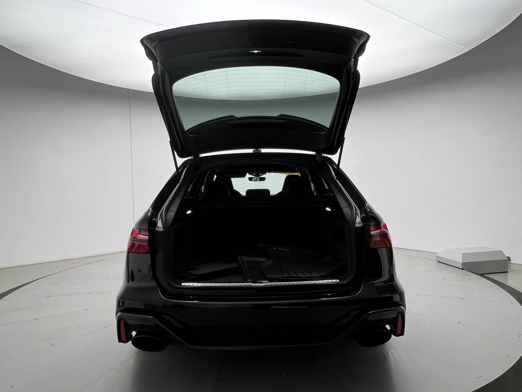 Thumbnail: 2024 Audi RS 6 - 20