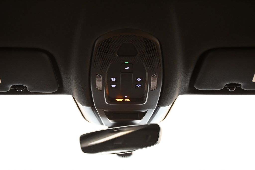 Thumbnail: 2025 Porsche  - 18