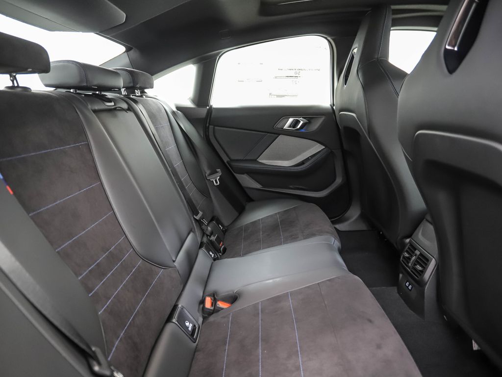 Thumbnail: 2025 BMW 2 Series - 26