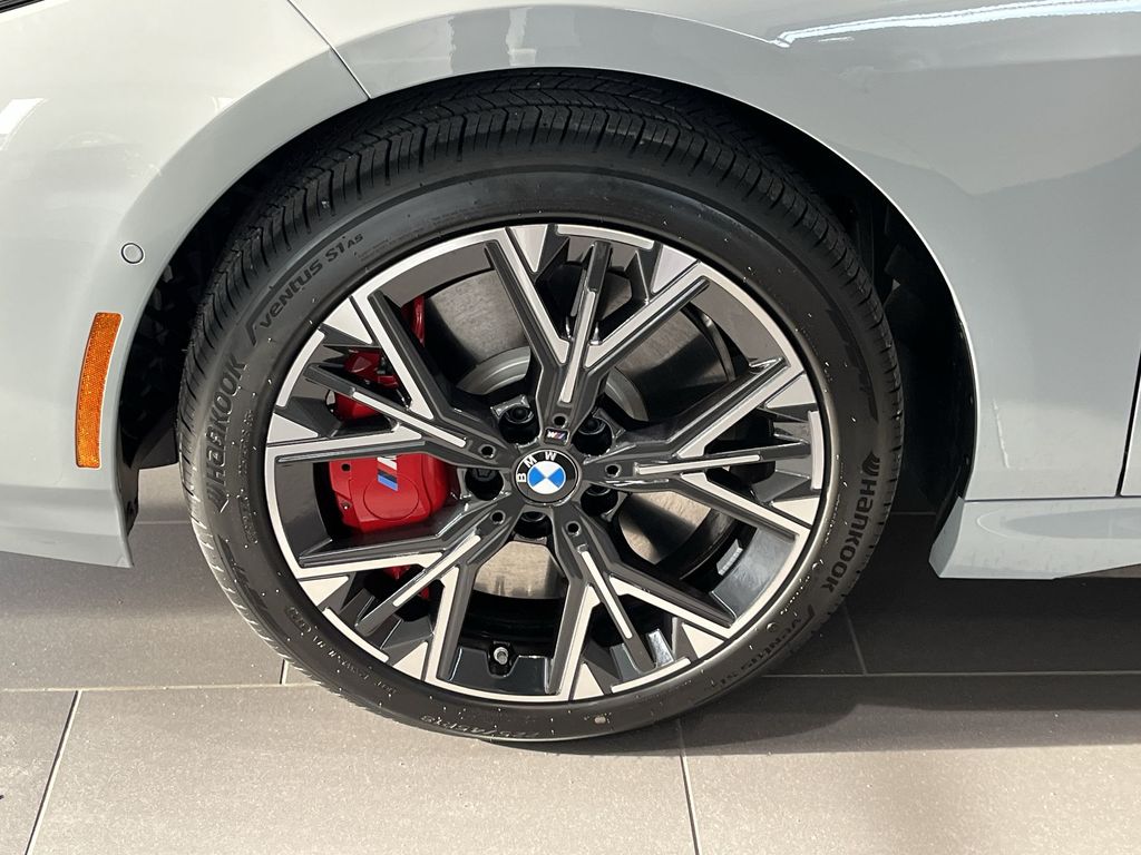 2025 BMW 2 Series M235i xDrive 10