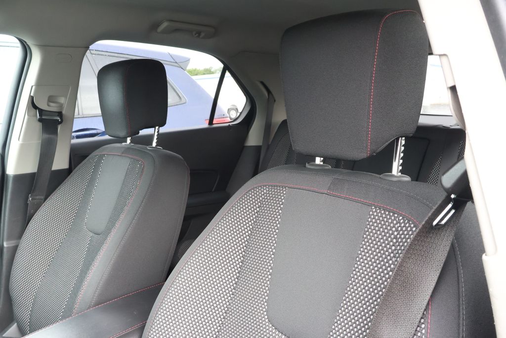 Thumbnail: 2012 Chevrolet Equinox - 10