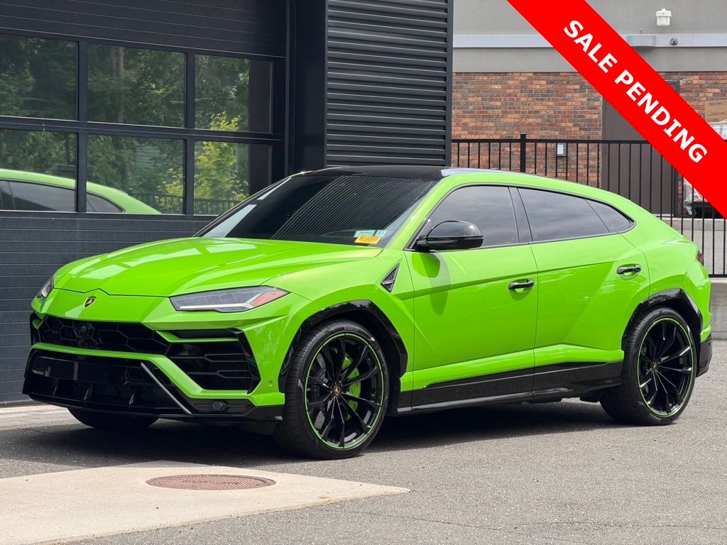 Green (Verde Mantis Pearl) 2022 Lamborghini Urus SUV / Crossover All-Wheel Drive 8-Speed Automatic