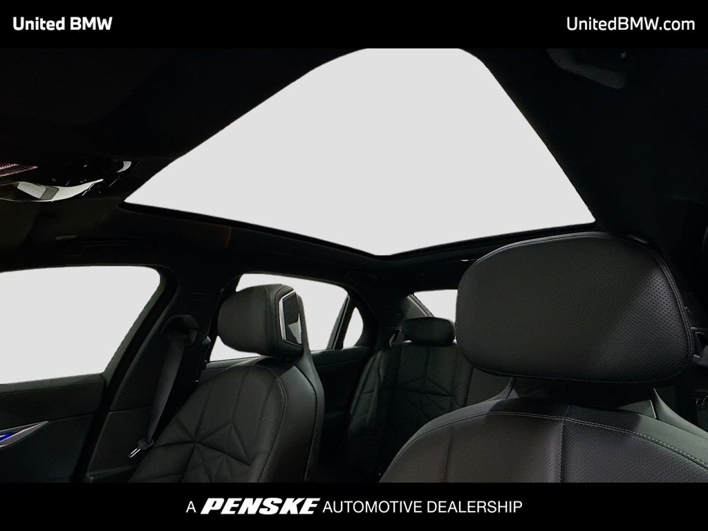 Thumbnail: 2023 BMW 7 Series - 12