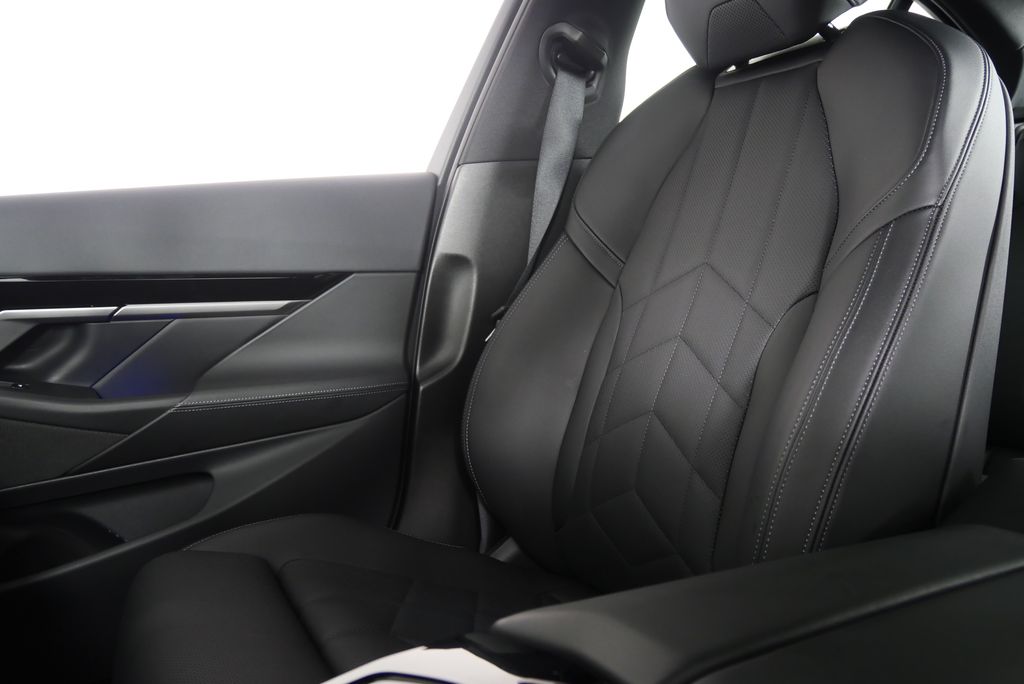 2025 BMW 5 Series 530i 29