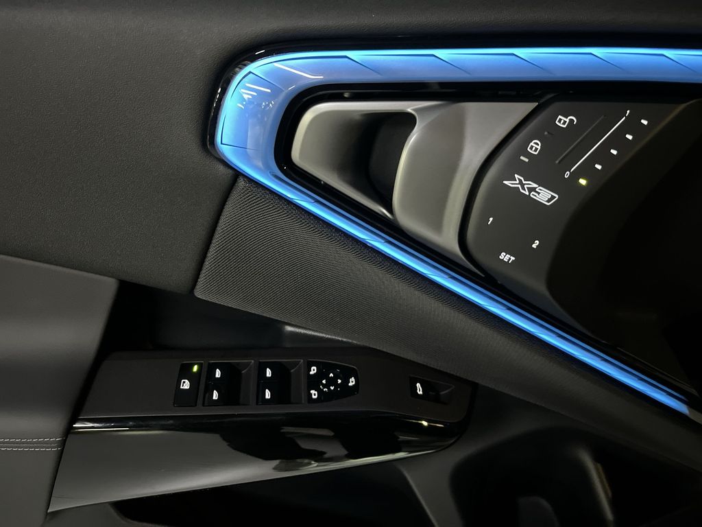 Thumbnail: 2026 BMW X3 - 13