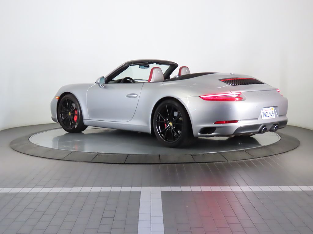 Thumbnail: 2017 Porsche 911 - 13