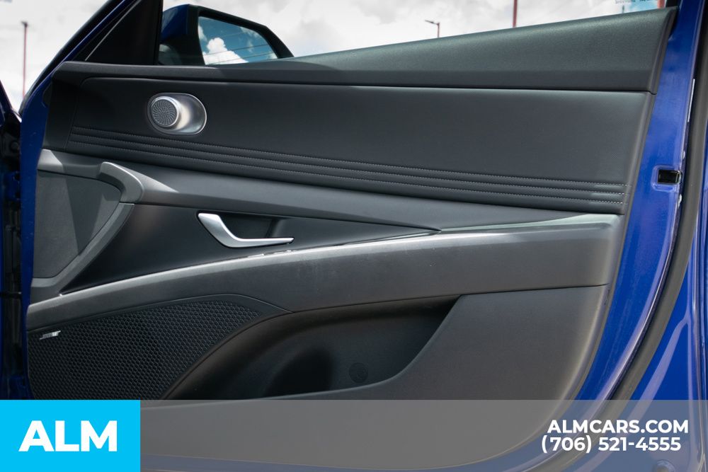 2022 Hyundai Elantra Hybrid Limited photo 26
