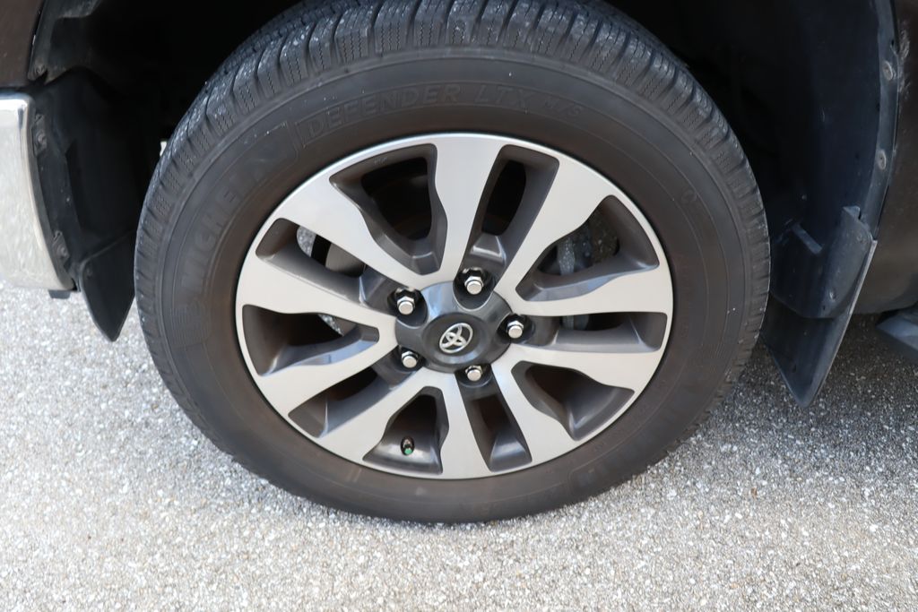 Thumbnail: 2018 Toyota Tundra - 4