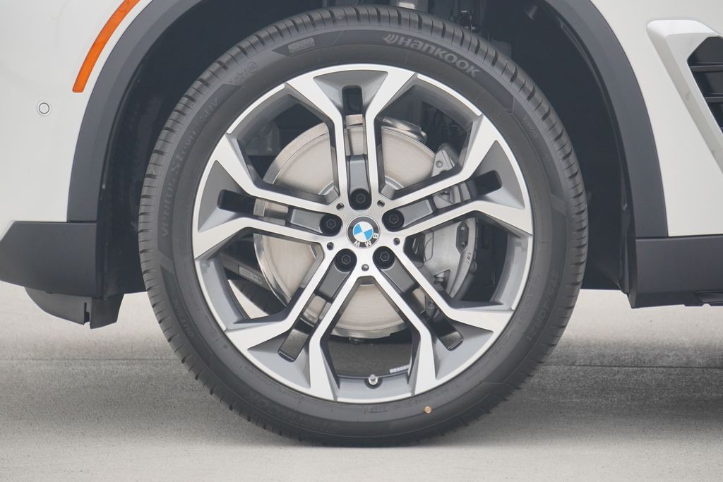 Thumbnail: 2026 BMW X5 - 5