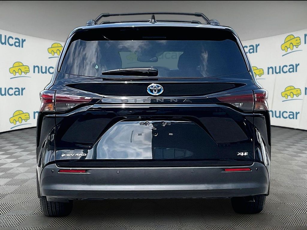 2025 Toyota Sienna — photo 5