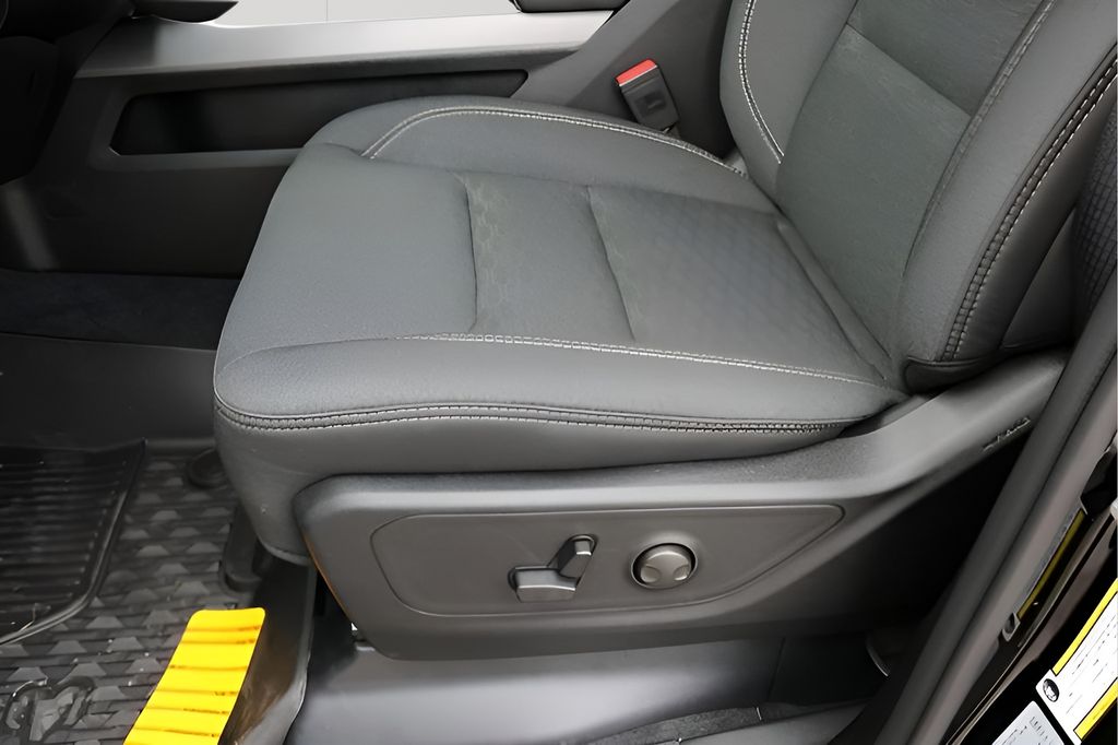 New Car 2025 Ram 1500  Big Horn/lone Star For Sale Under $60,000 In Austin, Texas