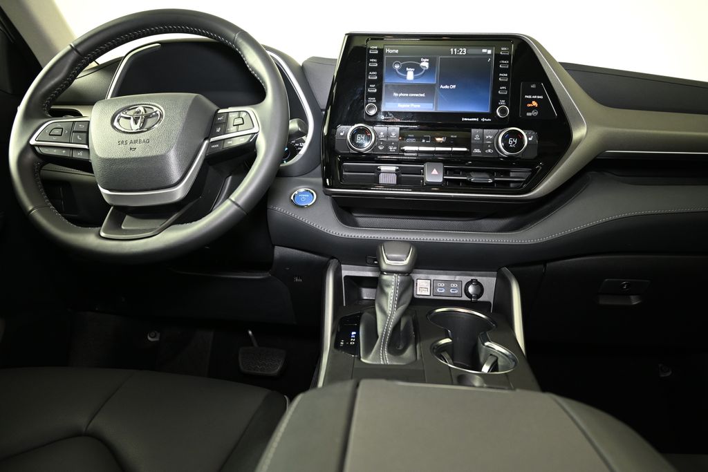 2022 Toyota Highlander XLE 16