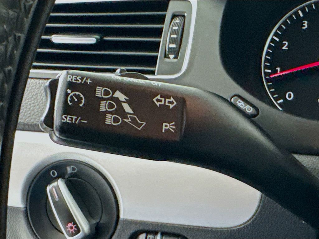 Used Car 2014 Volkswagen Jetta  1.8t Se For Sale Under $10,000 In Austin, Texas