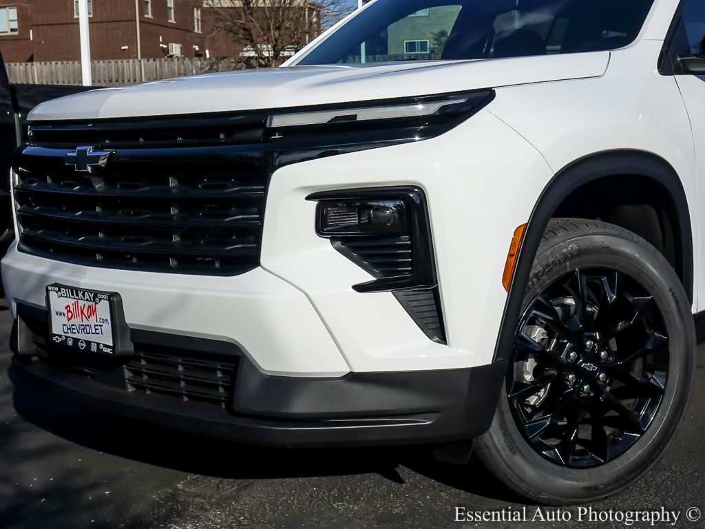 View vehicle photo 3