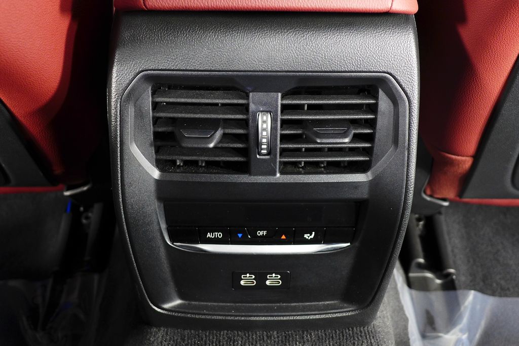 Thumbnail: 2023 BMW i4 - 24