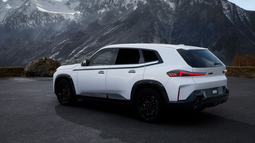 Thumbnail: 2026 BMW XM - 30