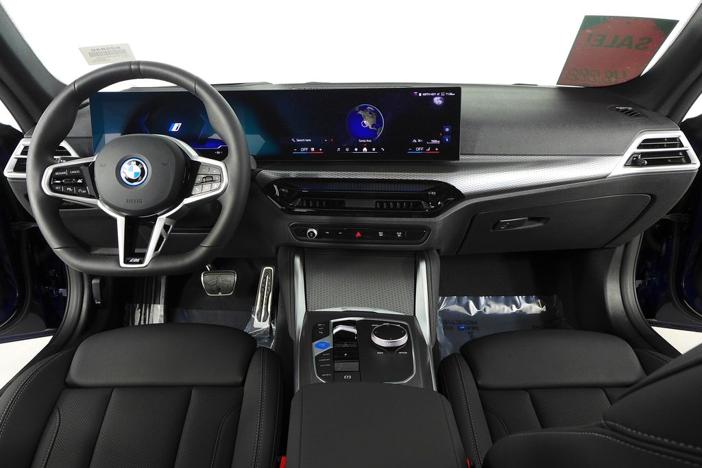 Thumbnail: 2025 BMW i4 - 25