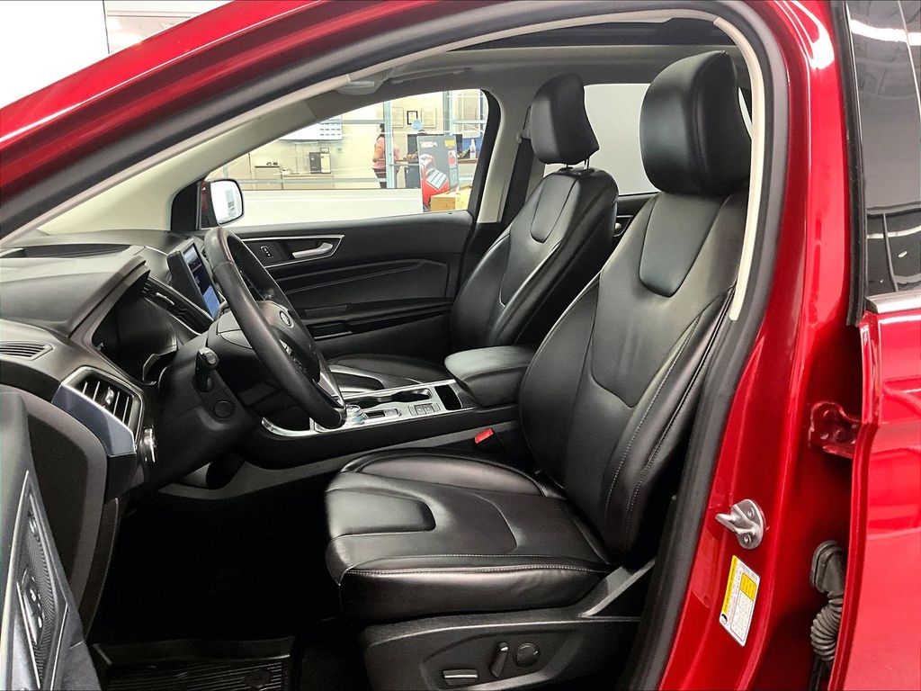 2022 Ford Edge — photo 10