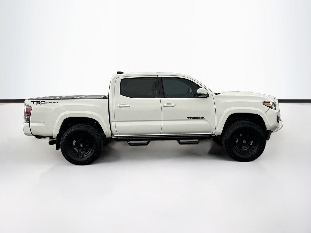 Thumbnail: 2022 Toyota Tacoma - 4