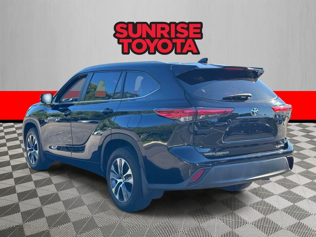 Used 2023 Toyota Highlander SUV
