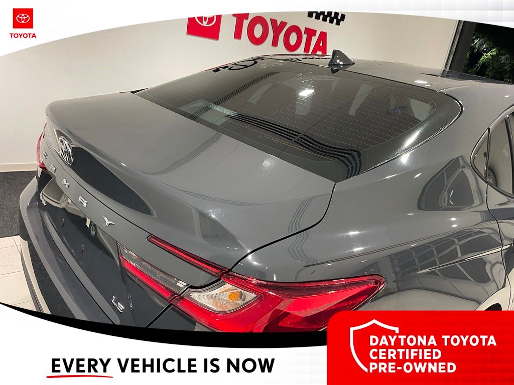 2025 Toyota Camry LE - Photo 9