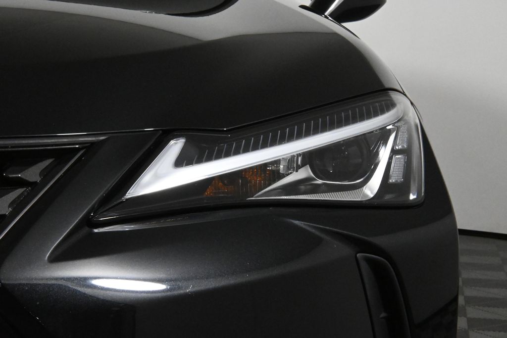 Thumbnail: 2020 Lexus UX - 11