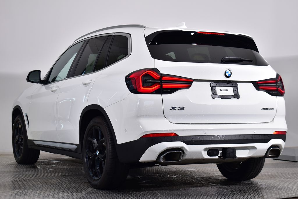 Thumbnail: 2023 BMW X3 - 3