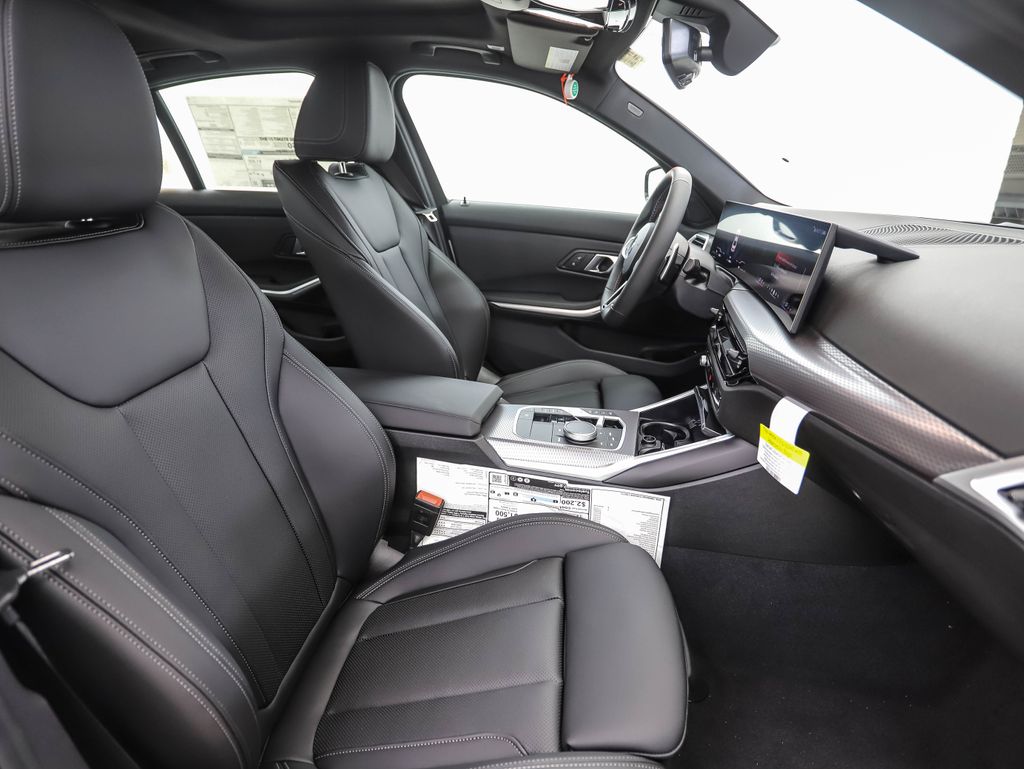 Thumbnail: 2025 BMW 3 Series - 32
