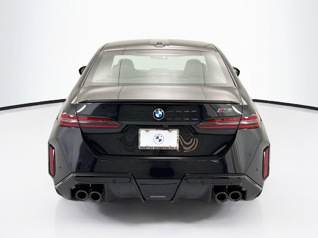 Thumbnail: 2027 BMW M5 - 6