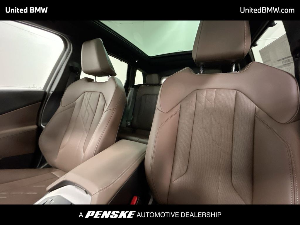 Thumbnail: 2026 BMW X3 - 13