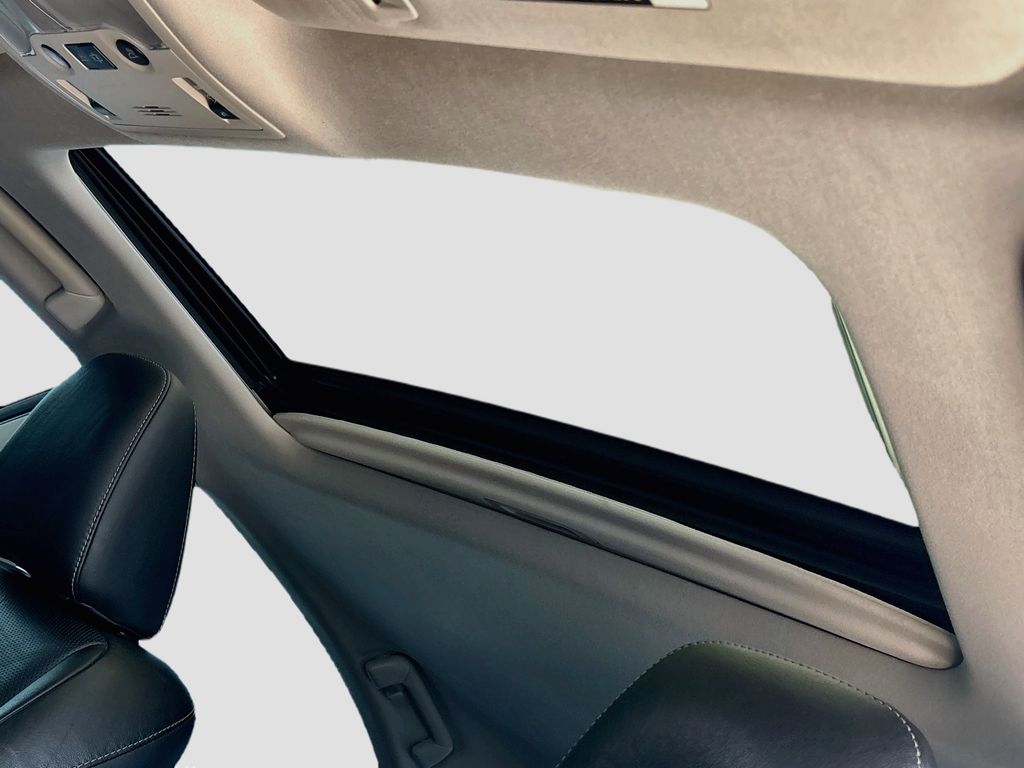 Thumbnail: 2014 Lexus ES - 18