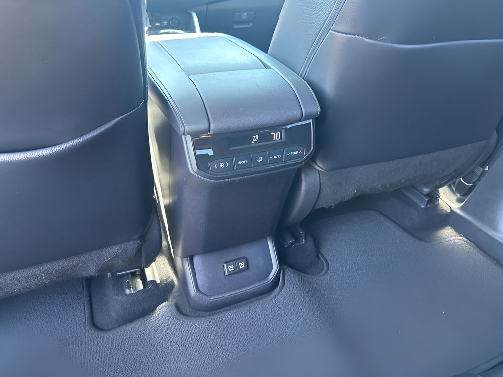Used Car 2021 Toyota Highlander  Xse For Sale Under $40,000 In Austin, Texas