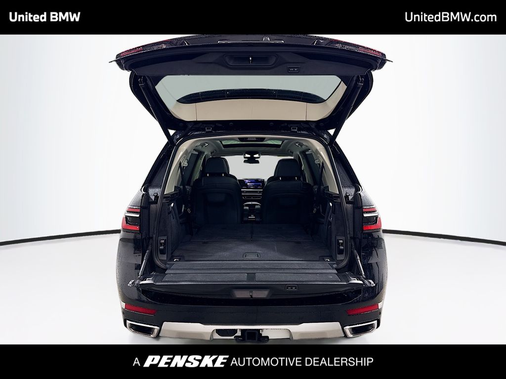 Thumbnail: 2024 BMW X7 - 15