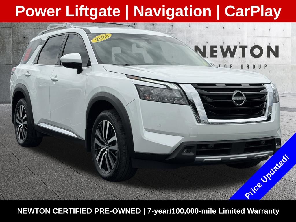 White Pearl 2025 Nissan Pathfinder SUV / Crossover Front-Wheel Drive 9-Speed Automatic