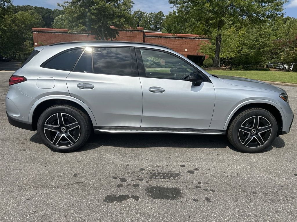 2024 Mercedes-Benz GLC GLC 300 9