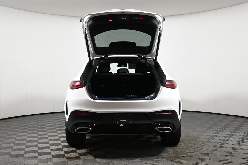 Thumbnail: 2026 Mercedes-Benz GLC - 27