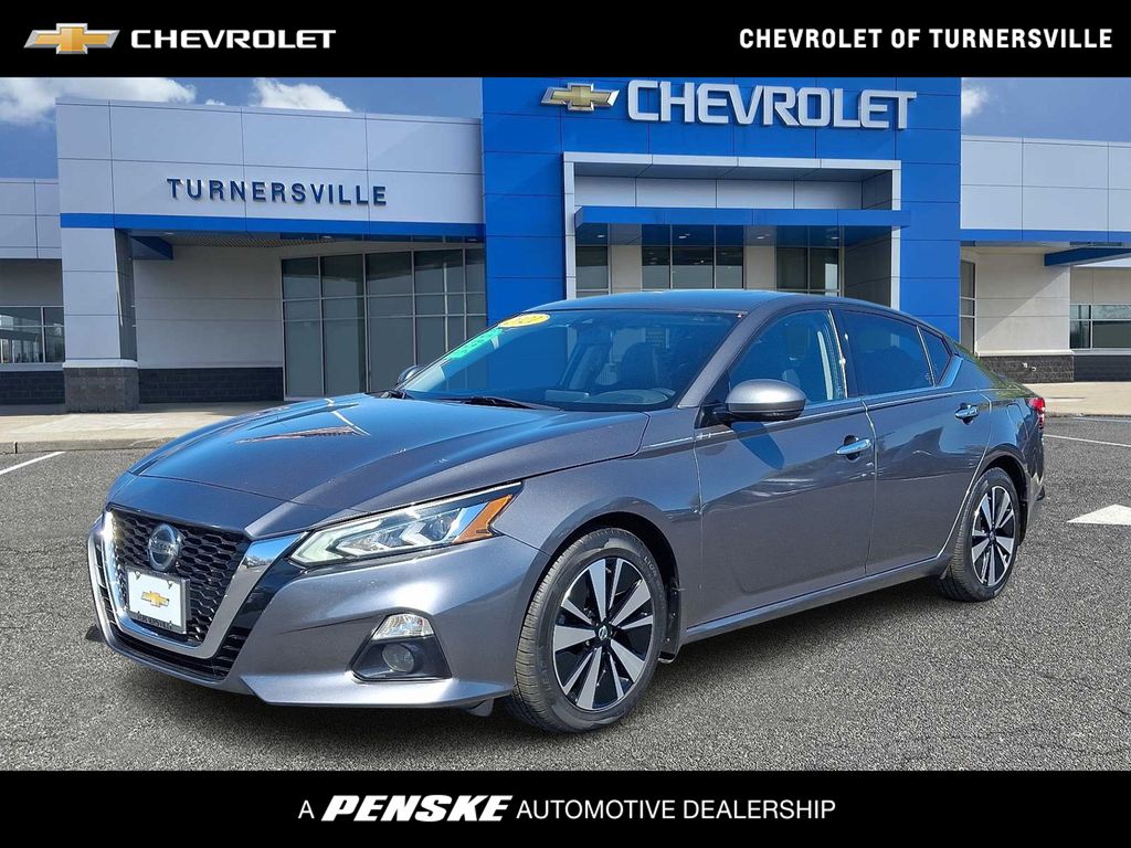 Thumbnail: 2021 Nissan Altima - 1