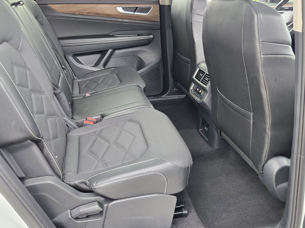 2024 Volkswagen Atlas - $26,867
