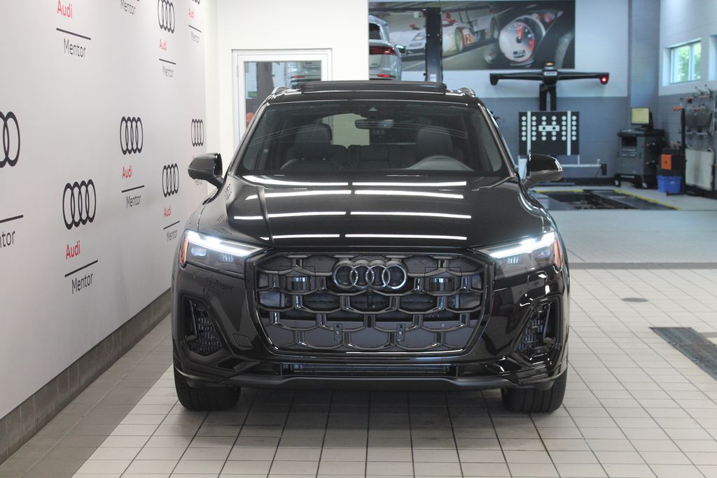 Thumbnail: 2026 Audi Q7 - 9